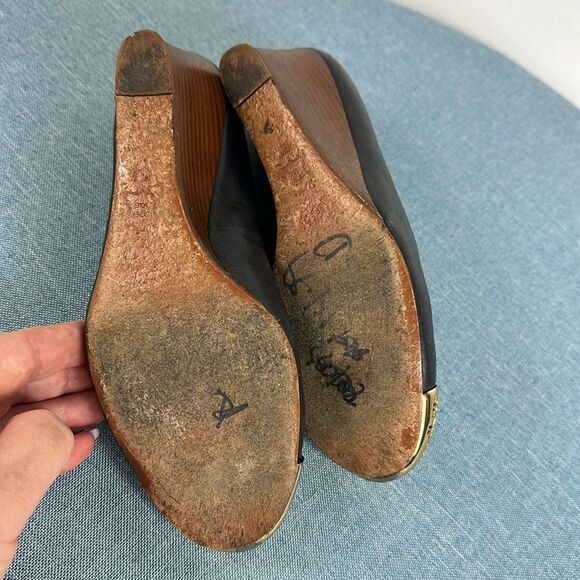 Tory Burch Gold And Navy Blue Leather Wedge Pumps Size 5 - Picture 8 of 10